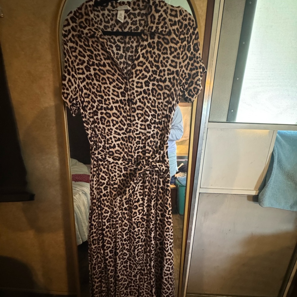 H&M Brown Tan V-Neck Long Sleeve Midi Dress
